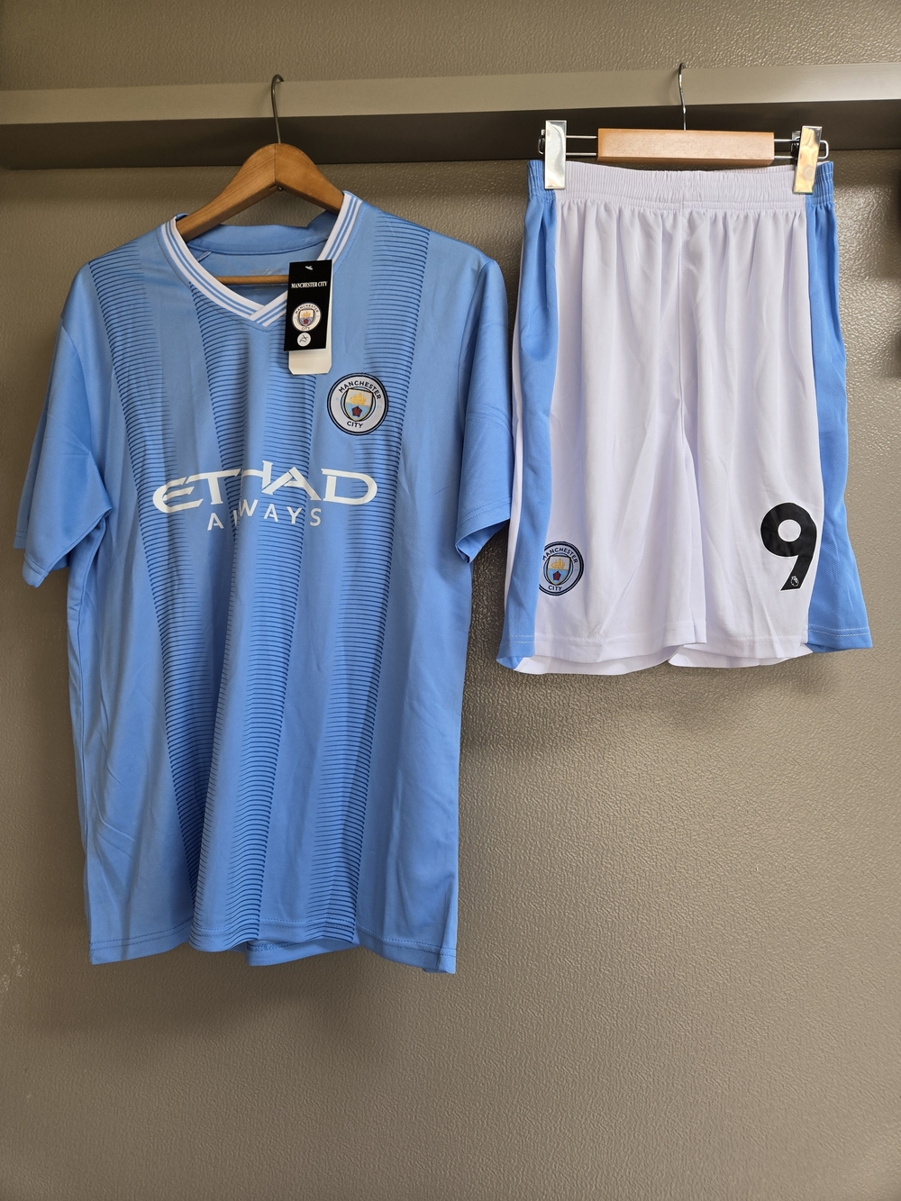 Kids Manchester City #9 Haaland Soccer Set. Size XL